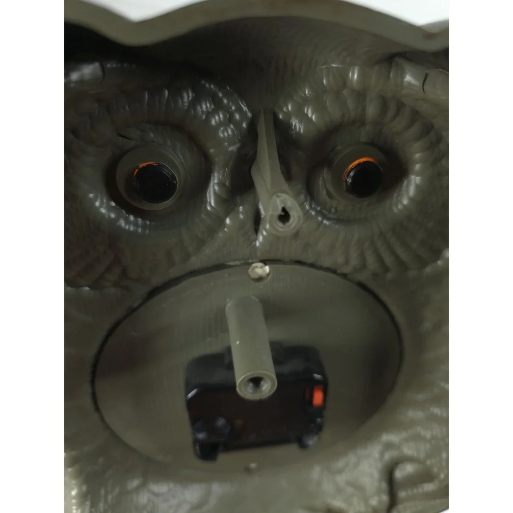 Vintage BURWOOD Wall Clock Owl‎ motif Plastic Estimated circa 1970s-80s